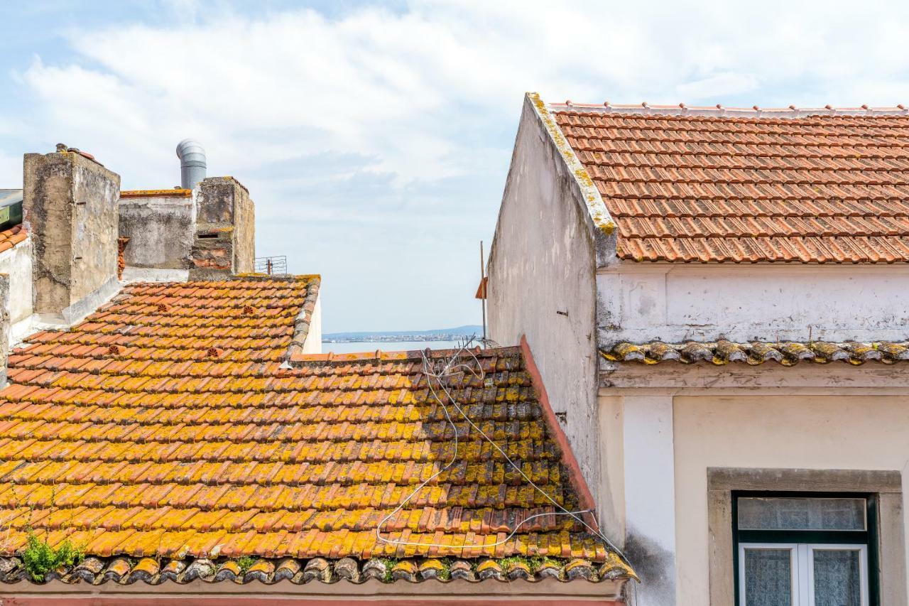 Bright & Spacious Alfama Apartment, By Timecooler Lisbon Exterior photo