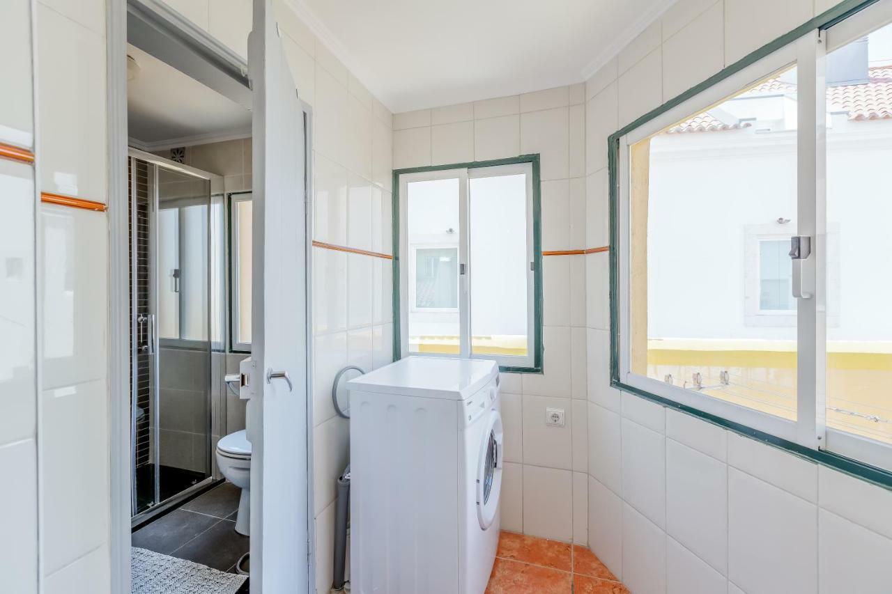 Bright & Spacious Alfama Apartment, By Timecooler Lisbon Exterior photo
