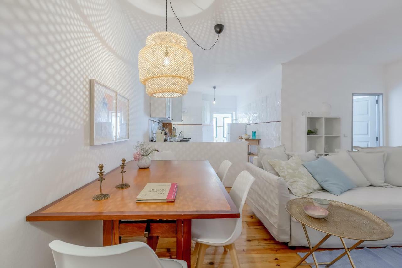 Bright & Spacious Alfama Apartment, By Timecooler Lisbon Exterior photo