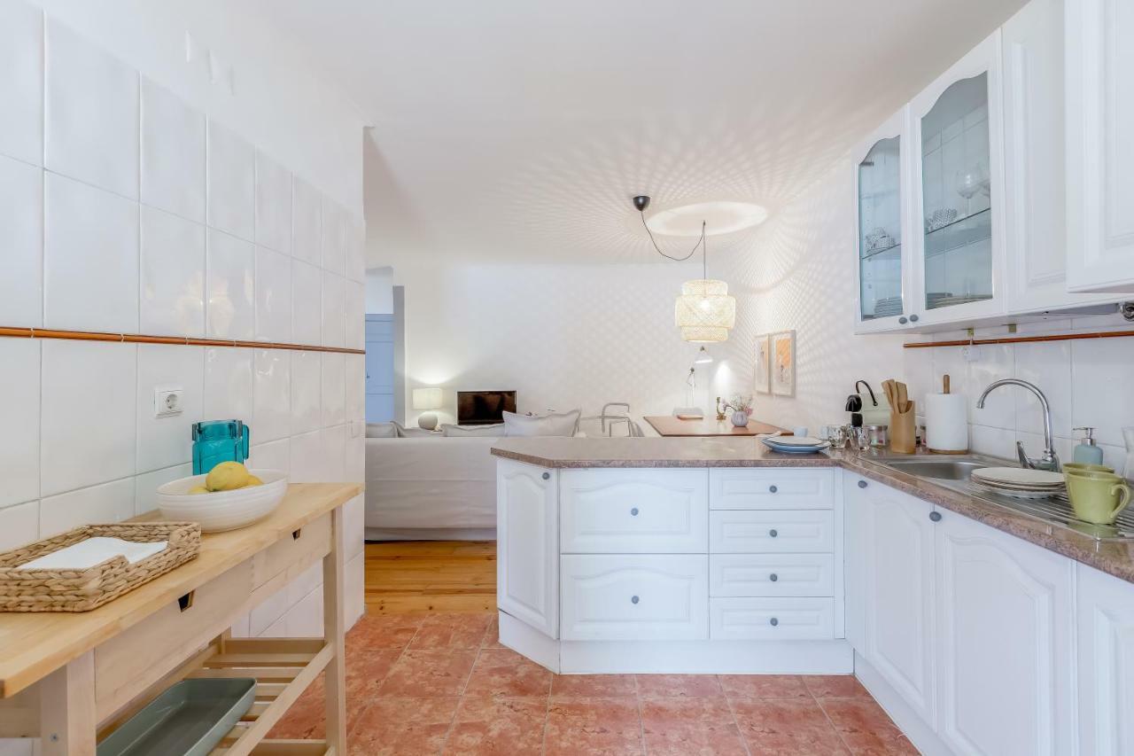 Bright & Spacious Alfama Apartment, By Timecooler Lisbon Exterior photo